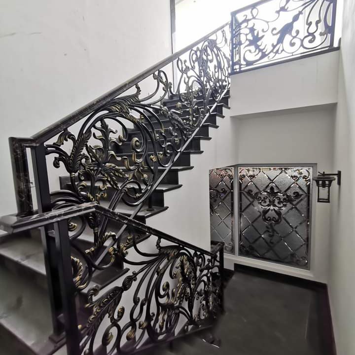 Railing besi klasik Bali